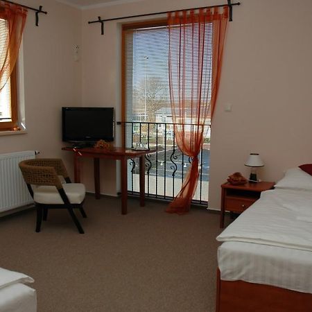 Hotel & Restaurant Signal Pardubice Exterior foto