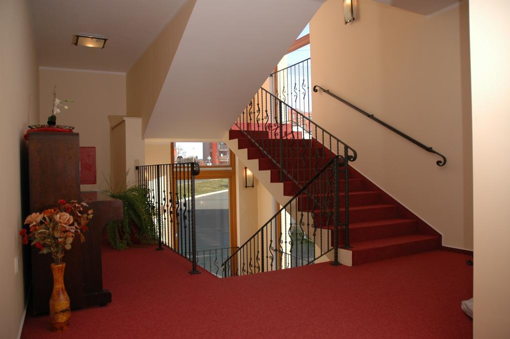 Hotel & Restaurant Signal Pardubice Exterior foto